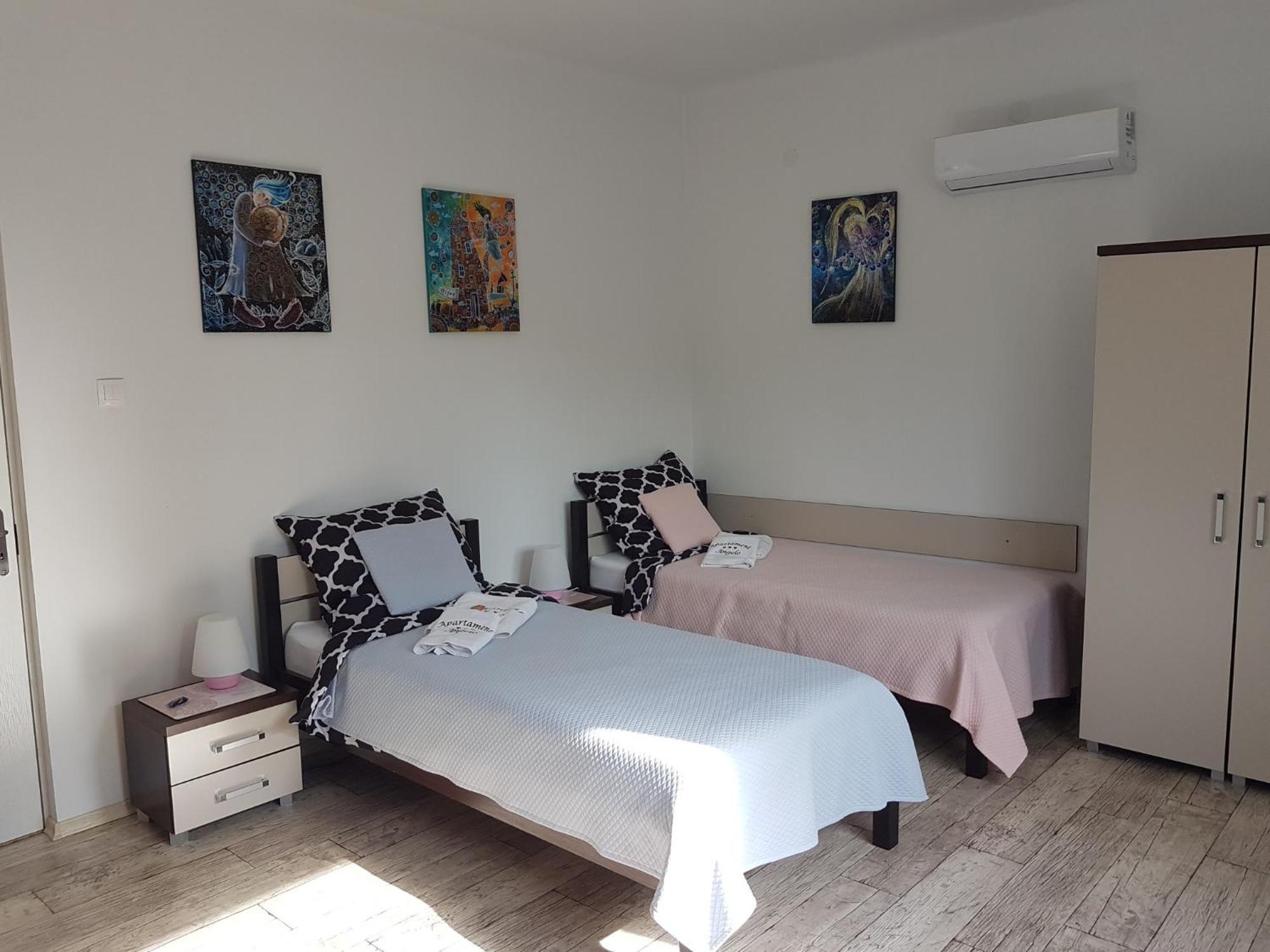 Apartament Angelo Сосновец Екстериор снимка