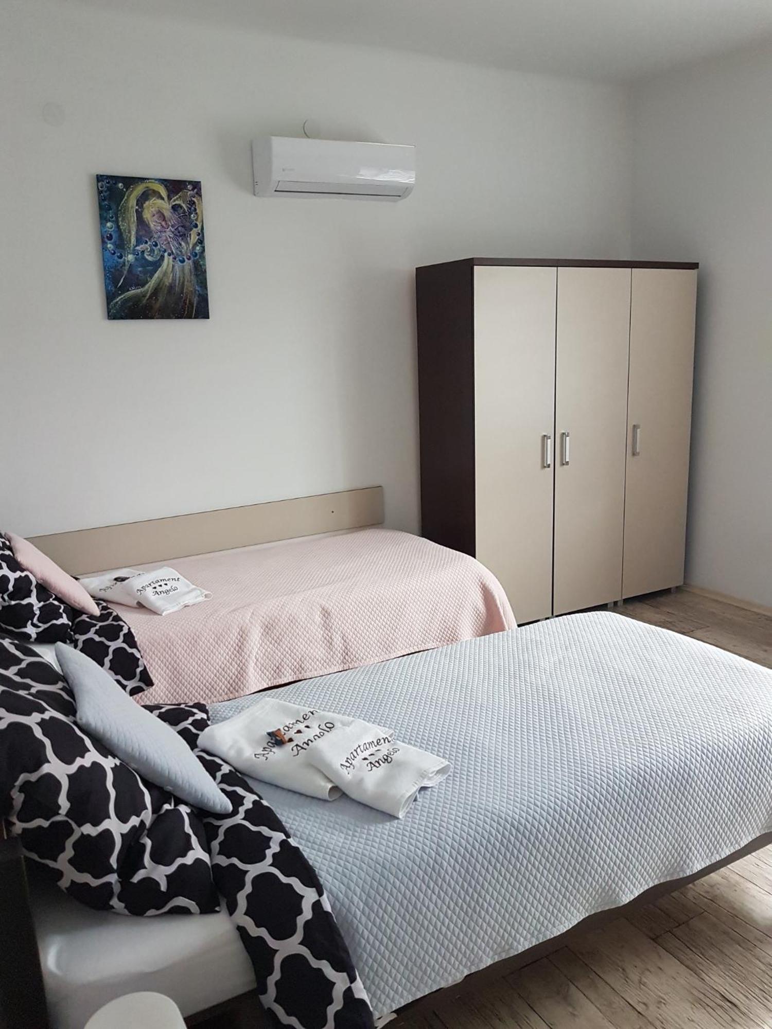 Apartament Angelo Сосновец Екстериор снимка